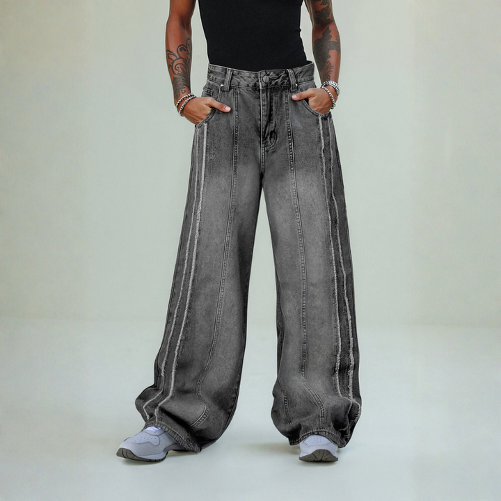 Washed Distressed Baggy Jeans - Black