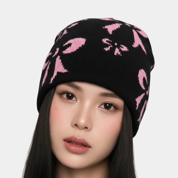 Knotted bonnet